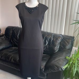 NWT Tahari Artur S Levine sleeveless scuba Dress,details around the neck size 8